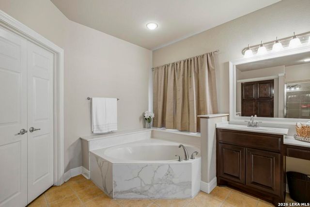 31 HORSESHOE CYN, San Antonio, TX 78258