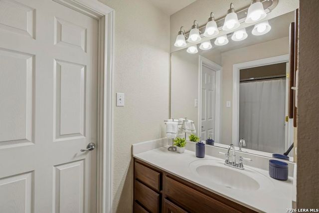 31 HORSESHOE CYN, San Antonio, TX 78258