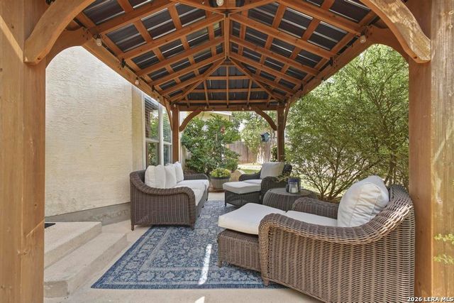 31 HORSESHOE CYN, San Antonio, TX 78258