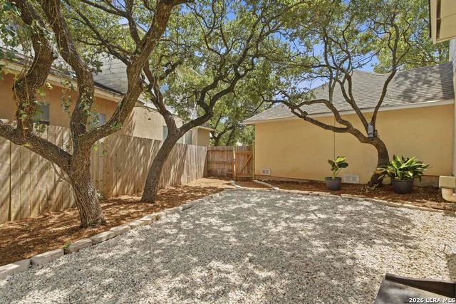 31 HORSESHOE CYN, San Antonio, TX 78258