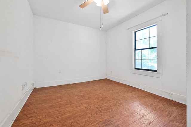 801 S Sutton Street, Mabank, TX 75147