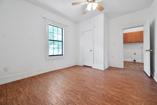 801 S Sutton Street, Mabank, TX 75147