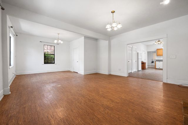 801 S Sutton Street, Mabank, TX 75147