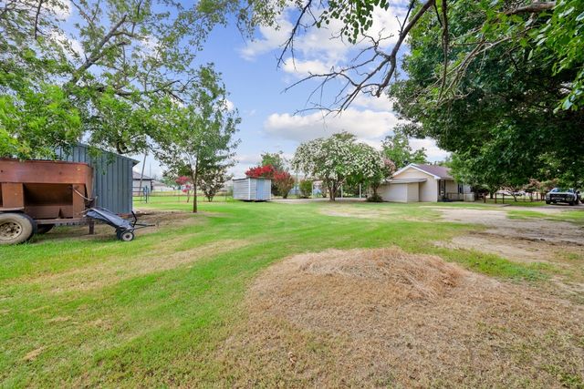 801 S Sutton Street, Mabank, TX 75147
