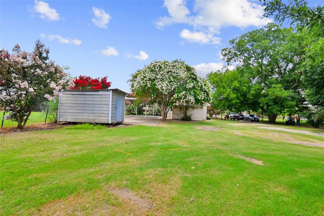 801 S Sutton Street, Mabank, TX 75147