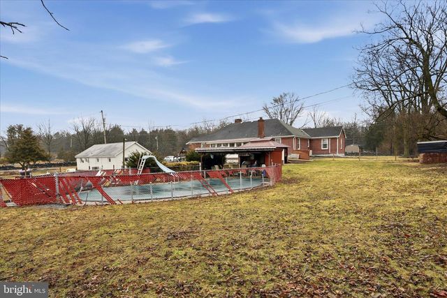 8238-4 DAM NUMBER 4 RD, Williamsport, MD 21795