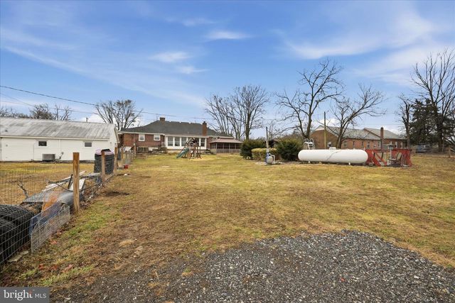 8238-4 DAM NUMBER 4 RD, Williamsport, MD 21795