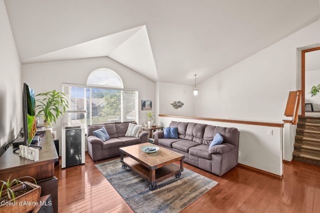 2893 W Strawberry LN, Hayden, ID 83835