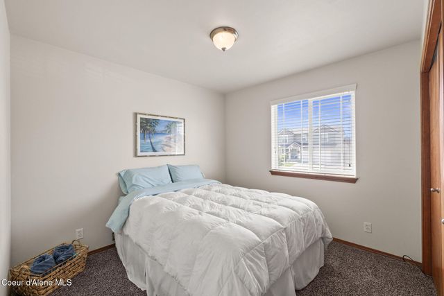 2893 W Strawberry LN, Hayden, ID 83835
