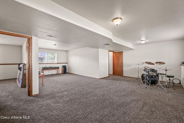 2893 W Strawberry LN, Hayden, ID 83835