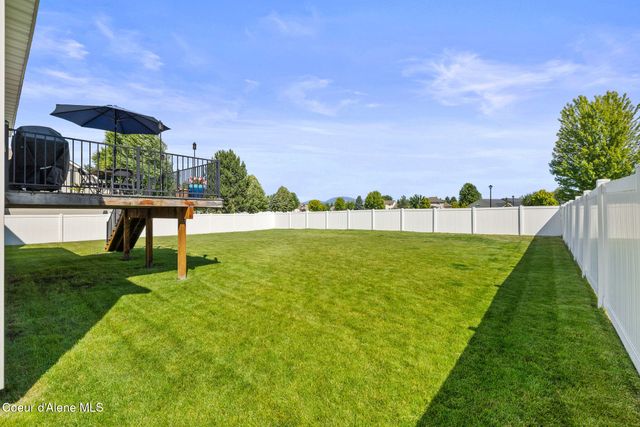 2893 W Strawberry LN, Hayden, ID 83835
