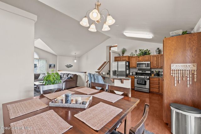 2893 W Strawberry LN, Hayden, ID 83835