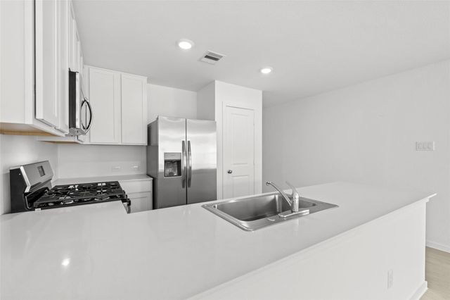 214 Farray Forest Lane, Magnolia, TX 77354