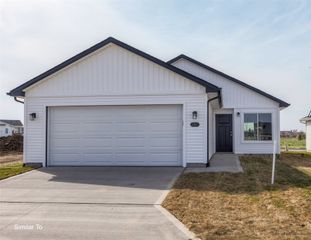 2208 Legacy Drive, Norwalk, IA 50211
