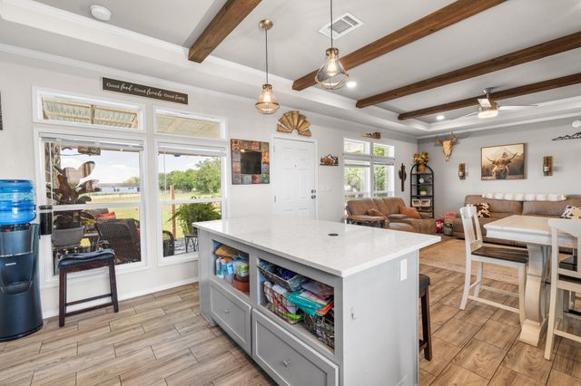 1421 Fm 1660, Hutto, TX 78634