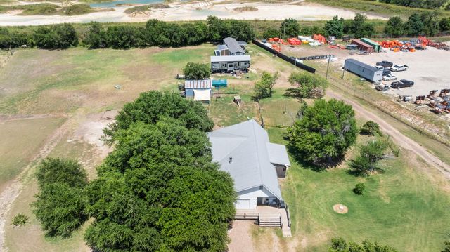 1421 Fm 1660, Hutto, TX 78634