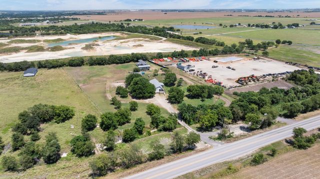1421 Fm 1660, Hutto, TX 78634