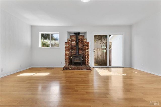 187 Pine Ave, Sonoma, CA 95476