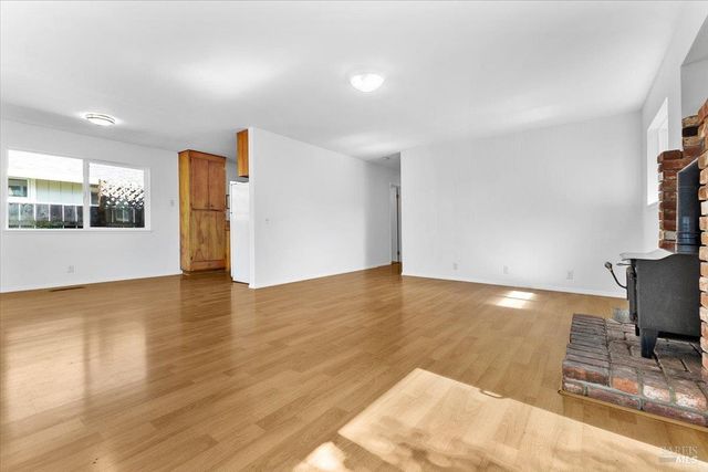 187 Pine Ave, Sonoma, CA 95476