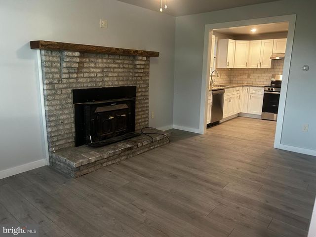 552 SICKLER AVE, Sicklerville, NJ 08081