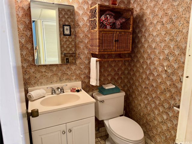 2440 Kuhio Street 2103, Honolulu, HI 96815