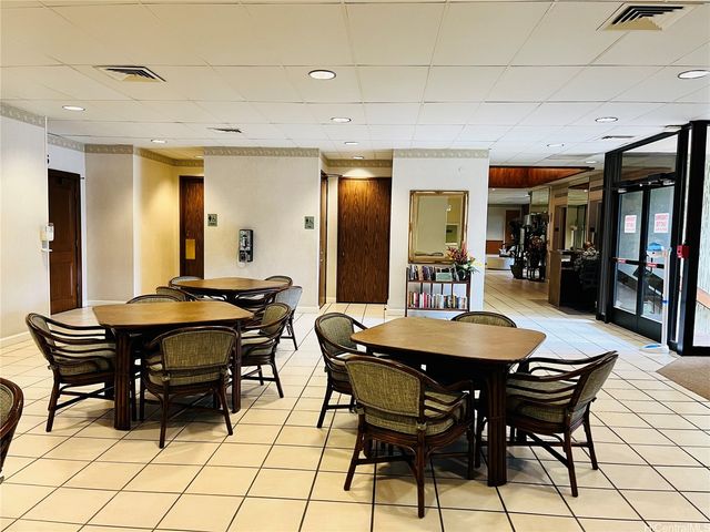 2440 Kuhio Street 2103, Honolulu, HI 96815