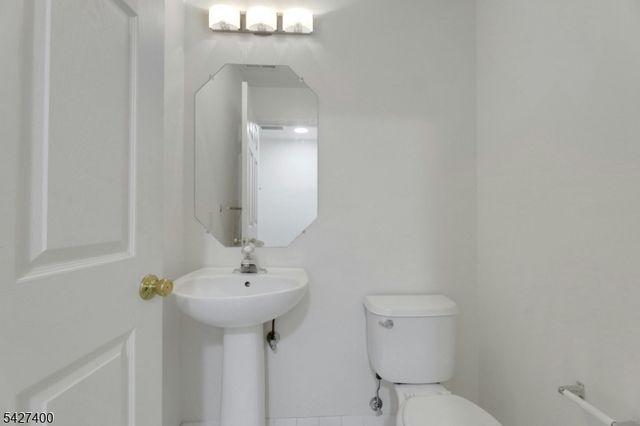 103 Riverwalk Way, Clifton City, NJ 07014