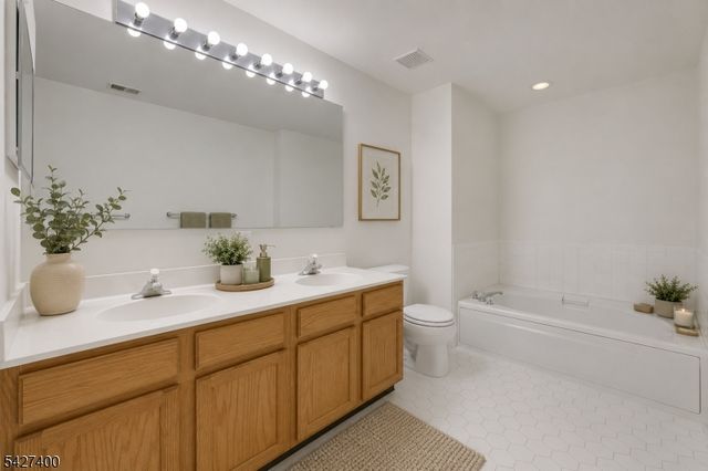 103 Riverwalk Way, Clifton City, NJ 07014