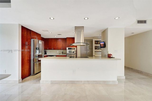 4000 Island Boulevard 402, Aventura, FL 33160