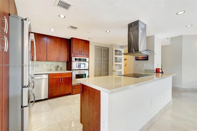 4000 Island Boulevard 402, Aventura, FL 33160