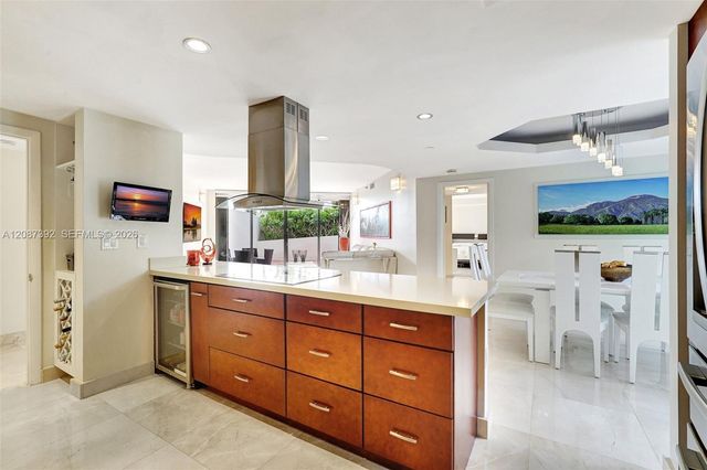4000 Island Boulevard 402, Aventura, FL 33160