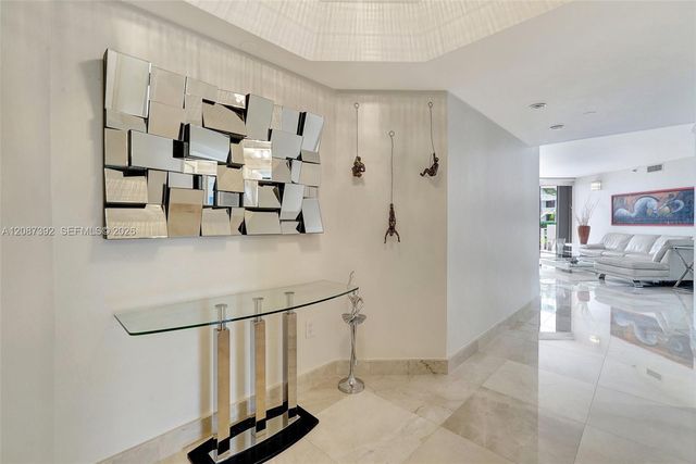 4000 Island Boulevard 402, Aventura, FL 33160