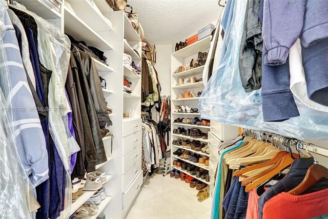 4000 Island Boulevard 402, Aventura, FL 33160
