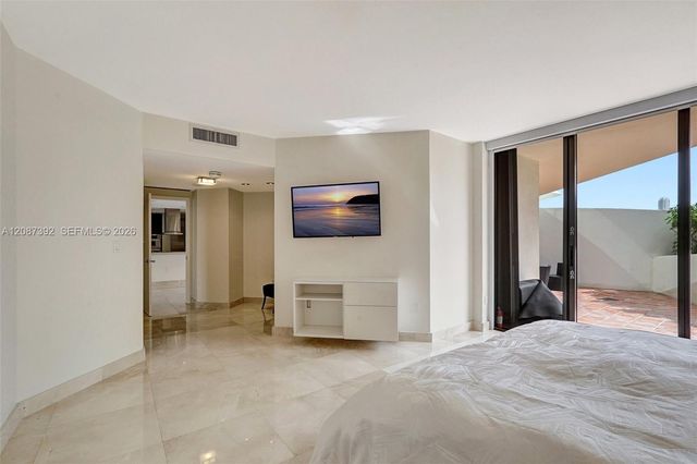 4000 Island Boulevard 402, Aventura, FL 33160