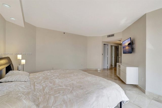4000 Island Boulevard 402, Aventura, FL 33160