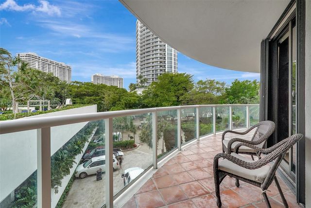4000 Island Boulevard 402, Aventura, FL 33160