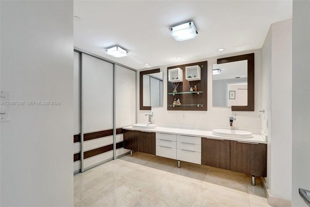 4000 Island Boulevard 402, Aventura, FL 33160