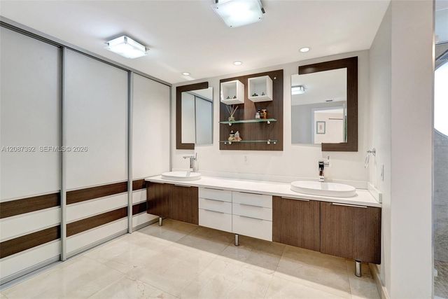4000 Island Boulevard 402, Aventura, FL 33160