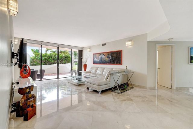 4000 Island Boulevard 402, Aventura, FL 33160
