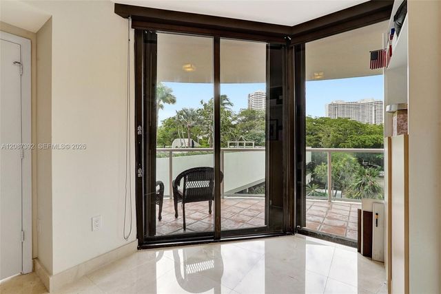 4000 Island Boulevard 402, Aventura, FL 33160
