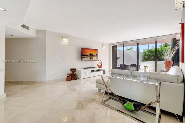 4000 Island Boulevard 402, Aventura, FL 33160