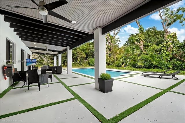 17203 SW 78th Pl, Palmetto Bay, FL 33157