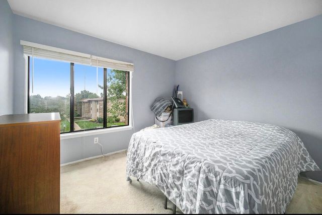 1225 S Maple Road 307, Ann Arbor, MI 48103