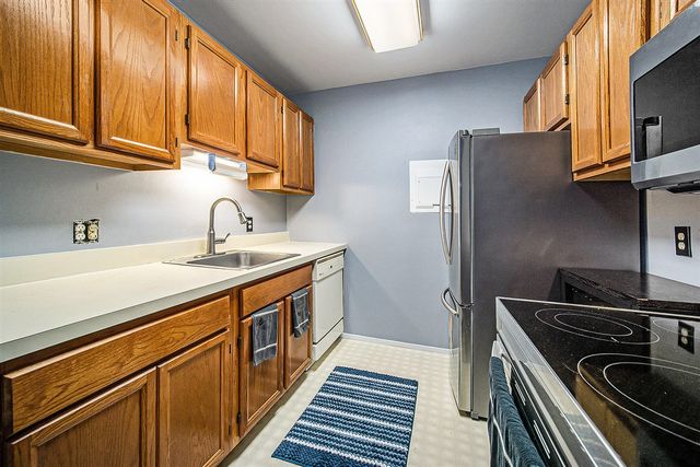 1225 S Maple Road 307, Ann Arbor, MI 48103