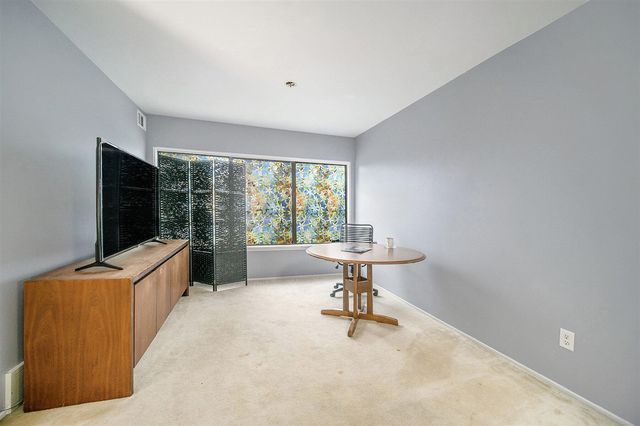 1225 S Maple Road 307, Ann Arbor, MI 48103