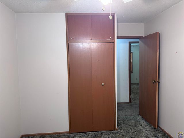 4320 SW Twilight DR, Topeka, KS 66614