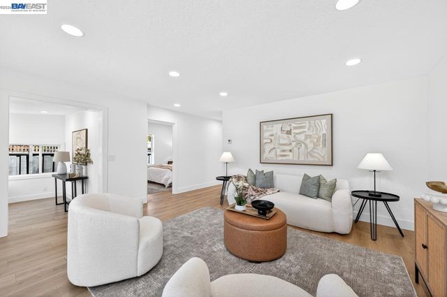 1038 Division St, Pleasanton, CA 94566