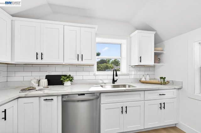 1038 Division St, Pleasanton, CA 94566