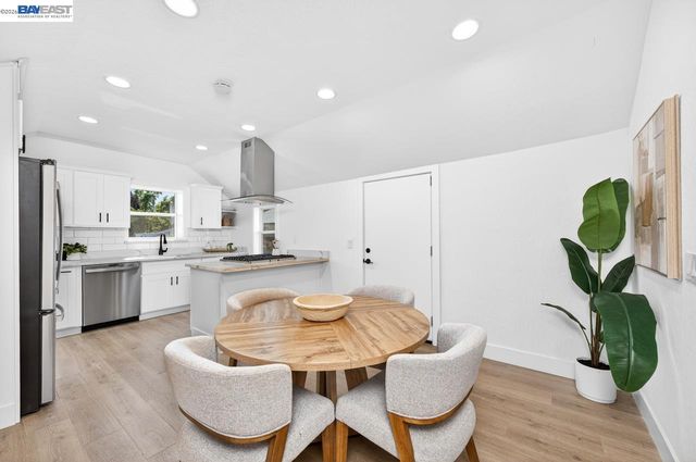 1038 Division St, Pleasanton, CA 94566