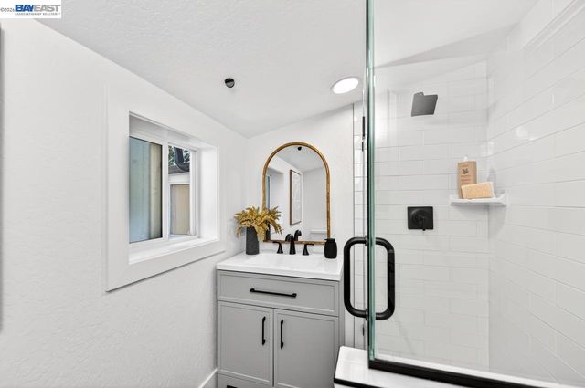 1038 Division St, Pleasanton, CA 94566